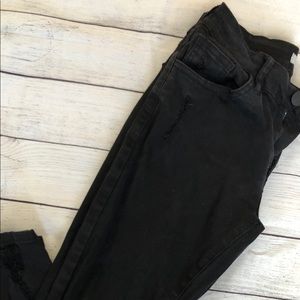Black ankle jeans